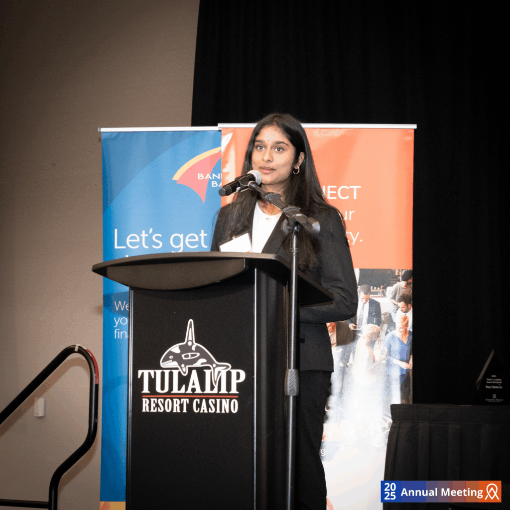 Laasya Chintamani receiving the 2024-2025 STEM Rising Star Award at the Economic Alliance Snohomish County Annual Event.